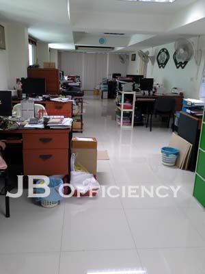 "Home Office and Warehouse at Phutthamonthon Sai 1"