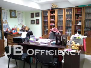 "Home Office and Warehouse at Phutthamonthon Sai 1"