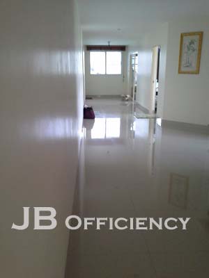 "Home Office and Warehouse at Phutthamonthon Sai 1"