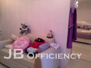 "Home Office and Warehouse at Phutthamonthon Sai 1"