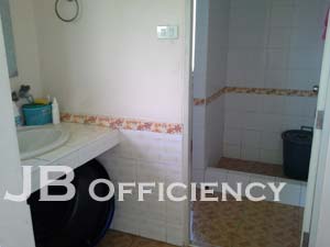 "Home Office and Warehouse at Phutthamonthon Sai 1"