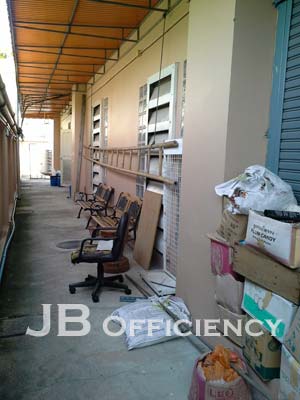 "Home Office and Warehouse at Phutthamonthon Sai 1"
