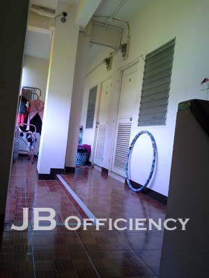 "Home Office and Warehouse at Phutthamonthon Sai 1"