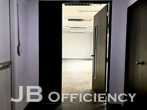 โมเดิร์นโฮมออฟฟิศให้เช่าบนถนนพระราม 9