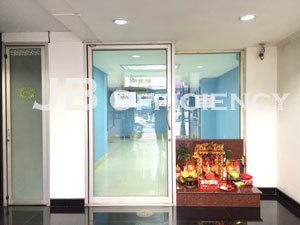 "Chinthawatchai Building"