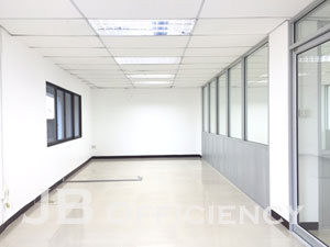 "Chinthawatchai Building"