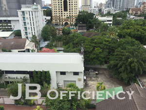 "Home Office Sukhumvit near BTS Prompong Station"
