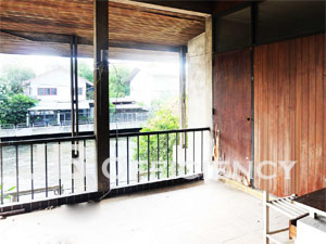 "Home Office for rent in Soi Thonglor, Sukhumvit 55."