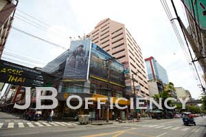 "Kitpanit Building"