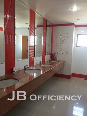 "Office at Changwattan"