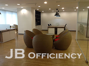 Fully Furnished Office Space at Huai Khwang