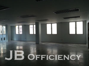 "Prathong Karat Building"